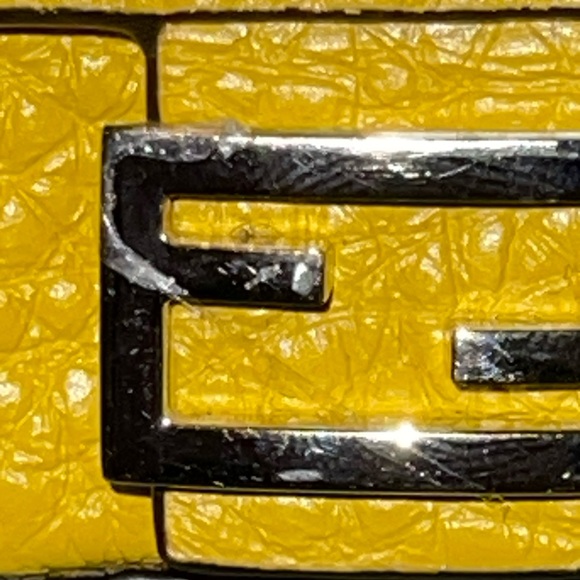 Fendi Preloved EarPod holder 100% authentic color is yellow with silver hardware - Picture 5 of 9